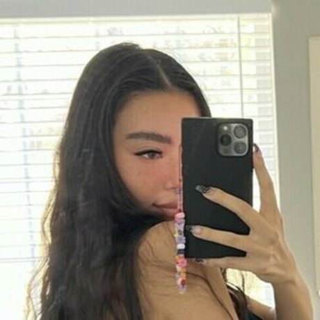 Sabina Mura model art img