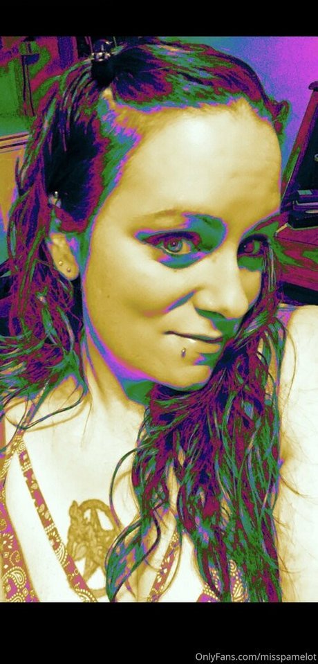 misspamelot pretty model img