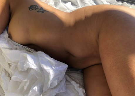 Aazula pornstar erotic picture