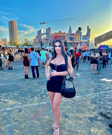 Elloah Guedes best pornstar image