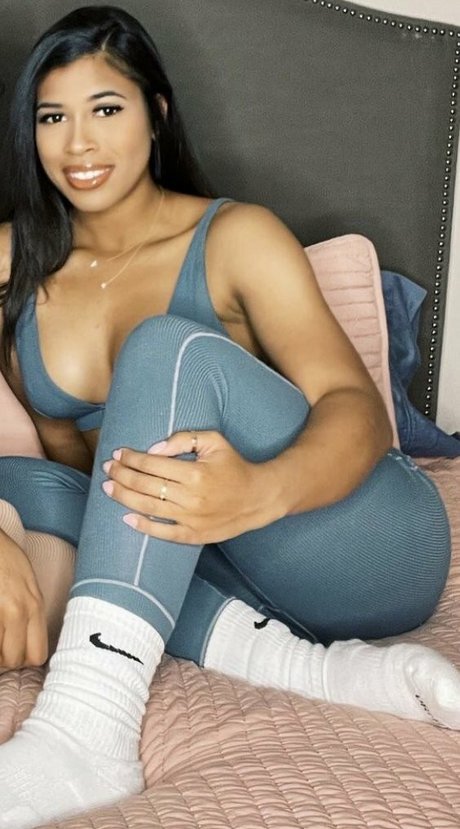 Taylor Haller perfect model image