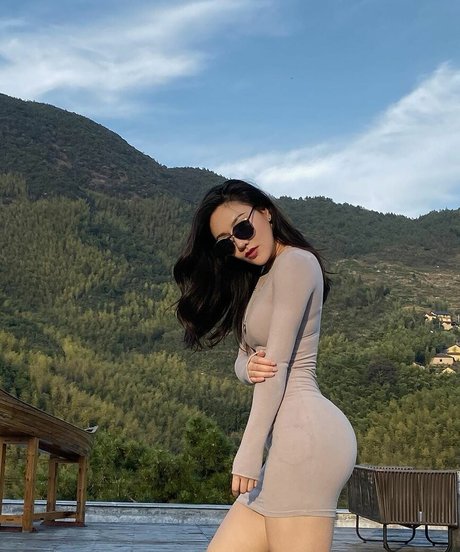 Xiaolajiao j3 nudes actress archive