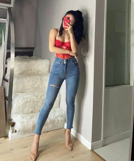 Xiaolajiao j3 pornstar nude img