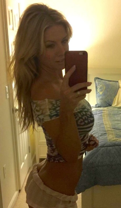 Callie Bundy star nude pic