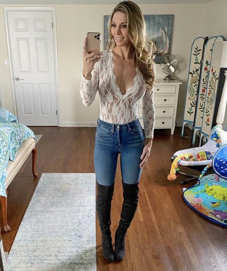 Callie Bundy perfect actress pics