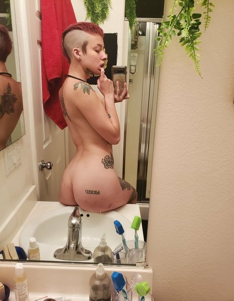 Little Spittle model pics