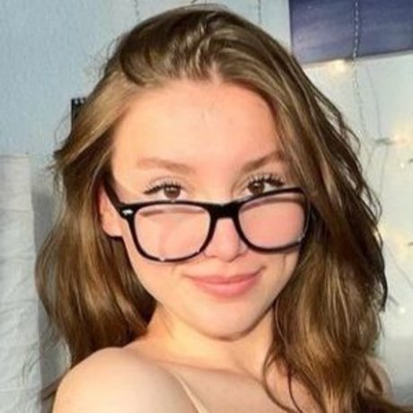 itsmejusi adult model photo