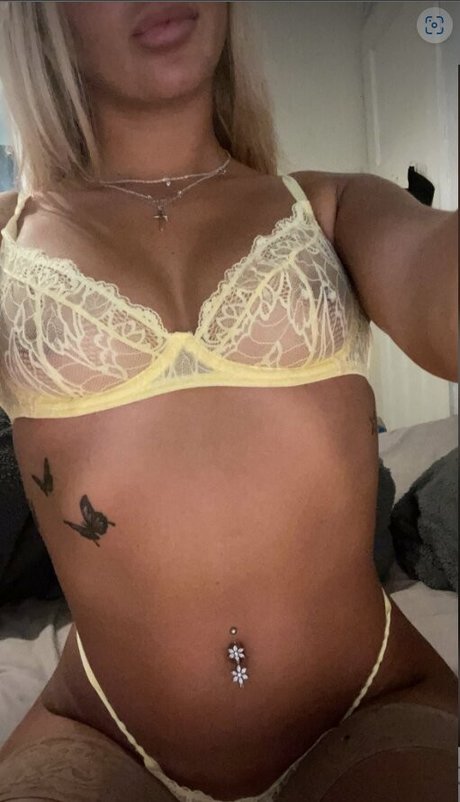 Josie Broom star image