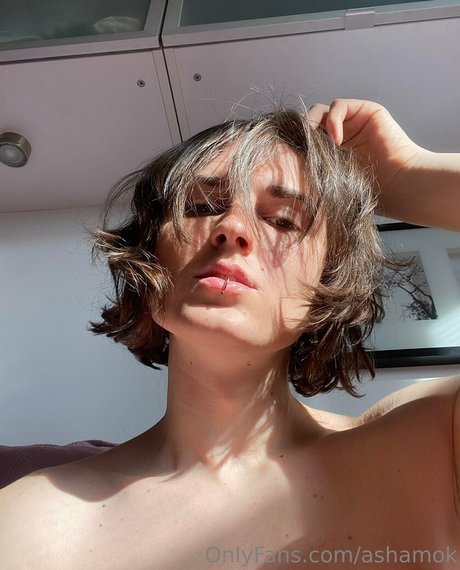 ashamok nude actress pictures