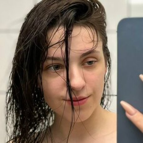 luisakrc pretty pornstar images