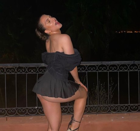 Mae Muller erotic model pics