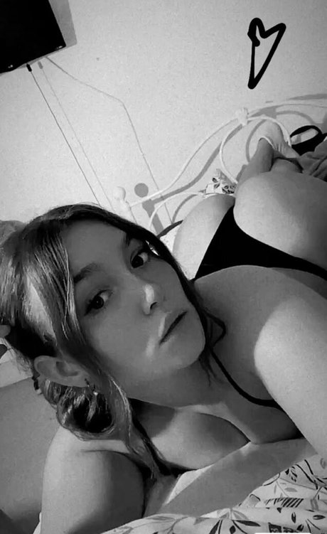 ChloMaw sexy actress images