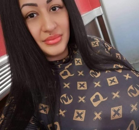 Csimbora Barbara beautiful model pictures