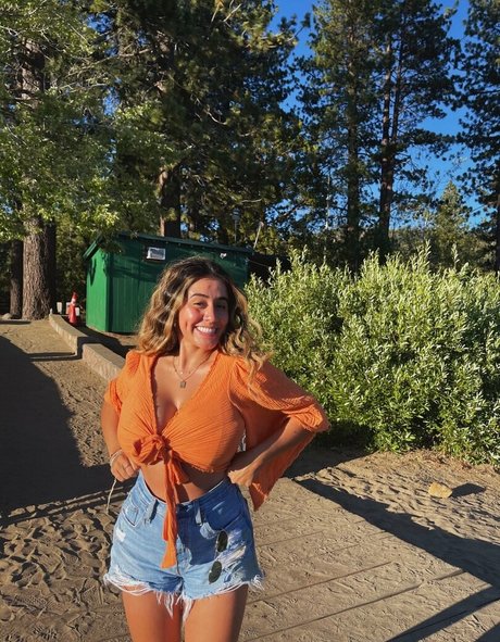 Nilaiyah Rey adult star image