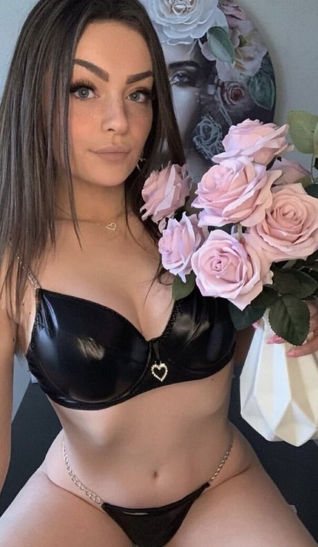 Lorina pornographic actress photos