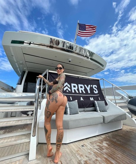 Babymommafit star art photo