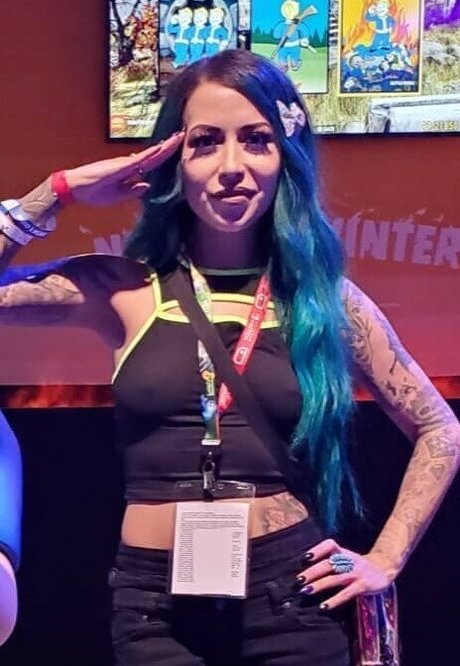 meghanelle Profile pic