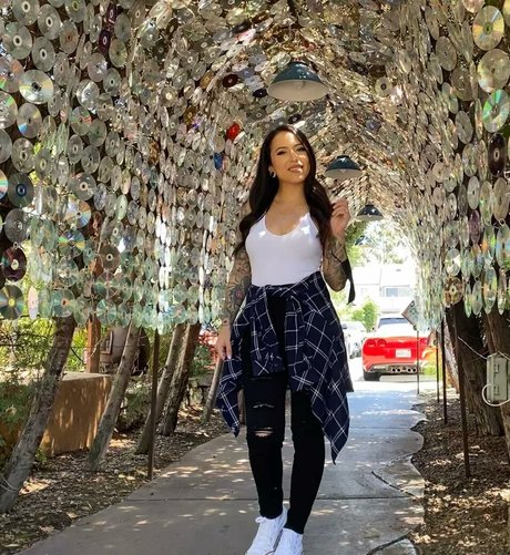 meghanelle pornstar sex images