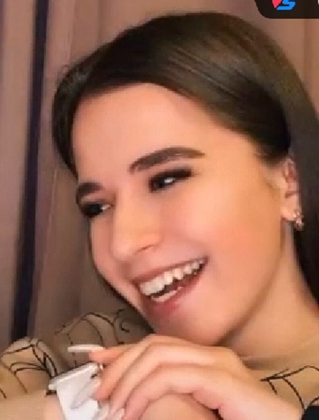 Anny myrrr_ model top galleries