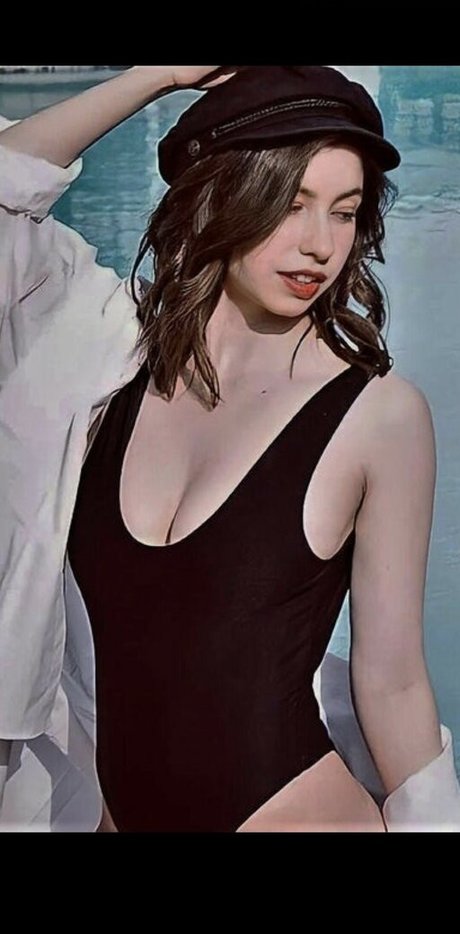 Katelyn Nacon model picture