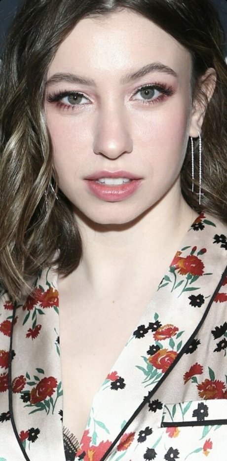 Katelyn Nacon model beautiful gallery