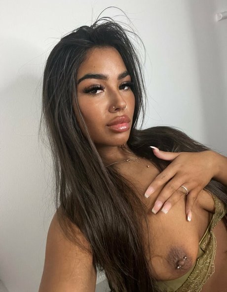 Jordan Roberts erotic model pictures