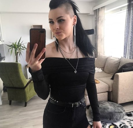 VMissyB model high quality gallery