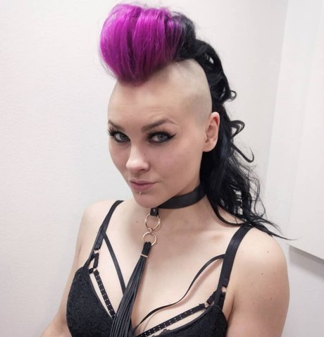 VMissyB erotic star pic