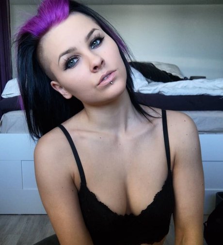 VMissyB model sexy gallery