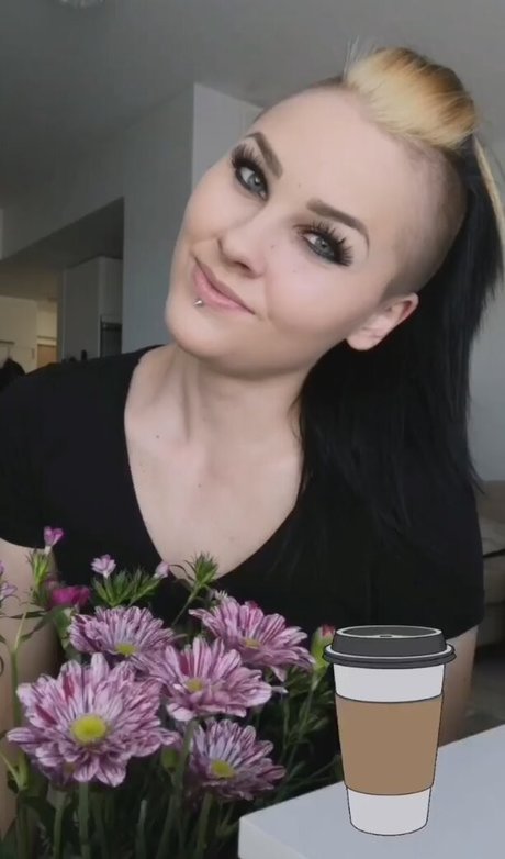 VMissyB pornstar hd image