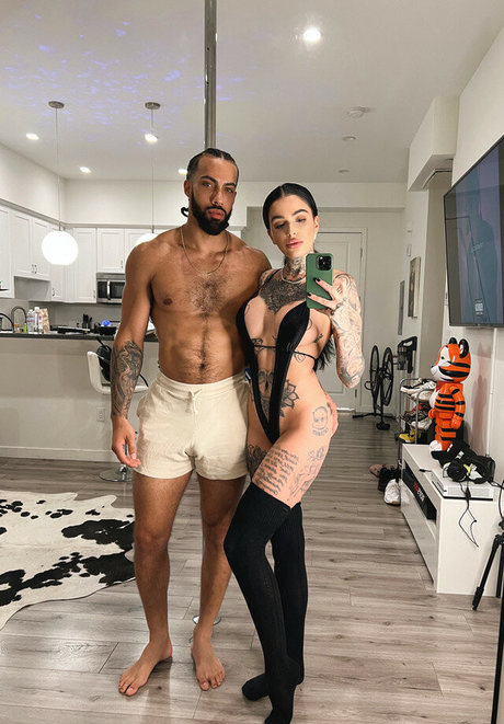 Leigh Raven pornstar xxx pic