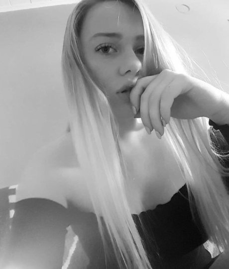 Sabac model adult pics