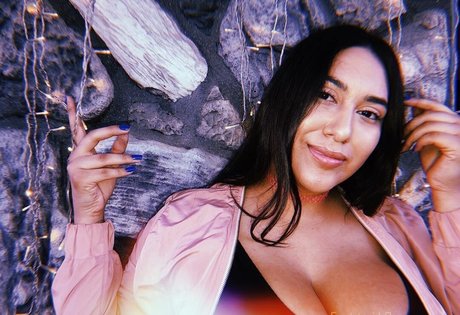 realroses naked model pics