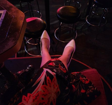 feetbeth hd star photos