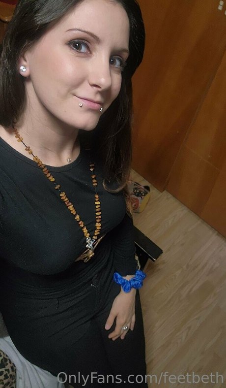 feetbeth nude star images