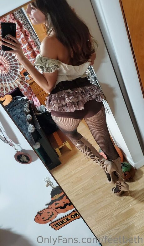 feetbeth art model gallery