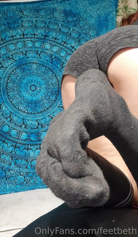 feetbeth erotic star photo