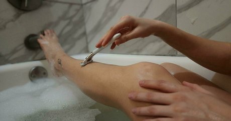 feetbeth pretty pornstar galleries