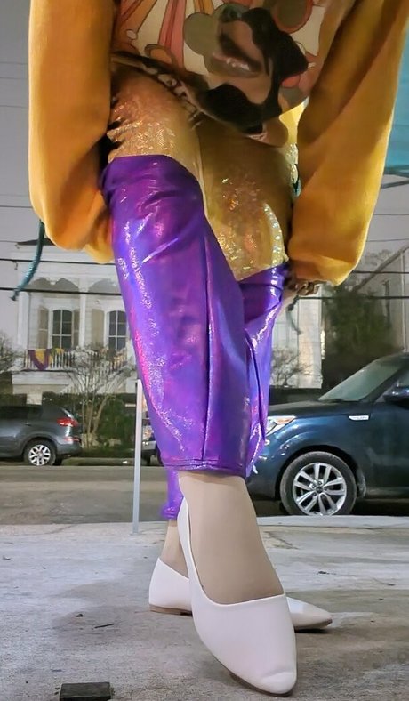 feetbeth beautiful star photos