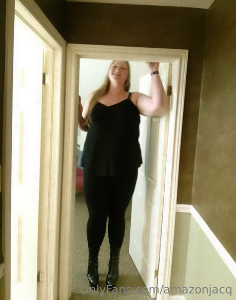 amazonjacq naked actress pics