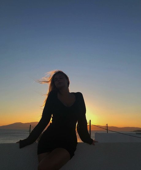 Elly Anne model nudes images