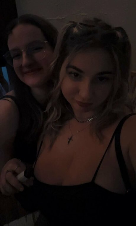 Jolie B erotic actress images