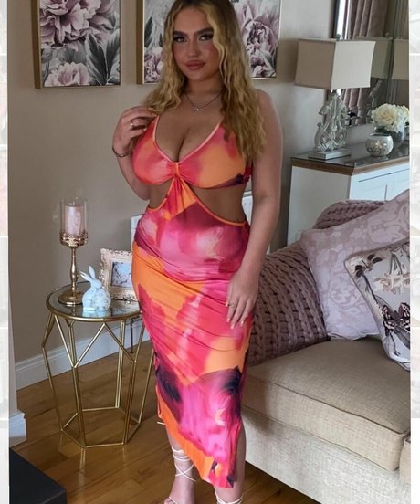 Caoimheeee model gallery