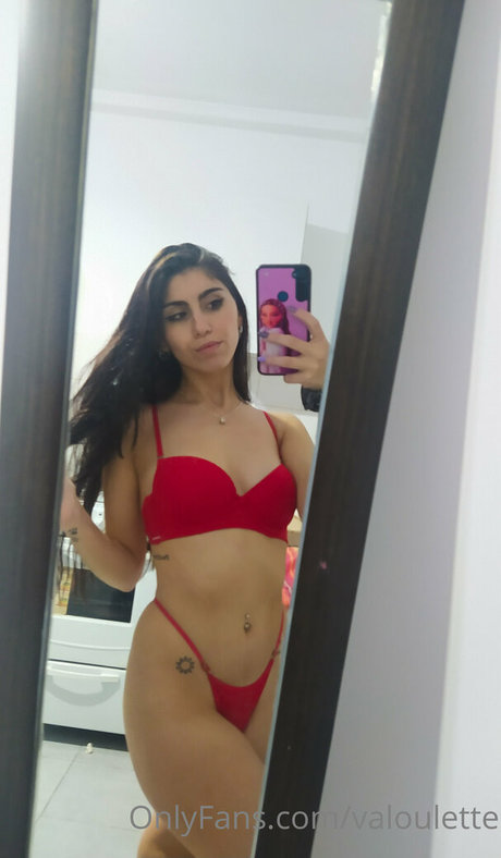 valoulette naked model pictures