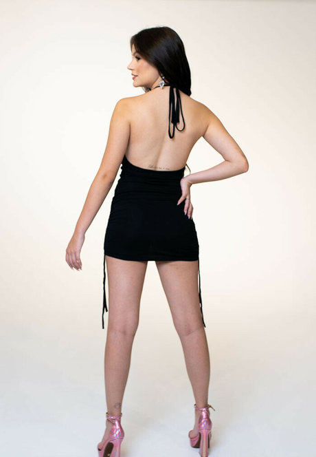 Bela Fernandes model hot pictures