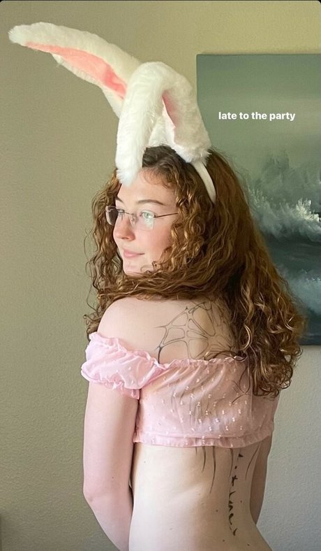 Pepperbells model adult pic