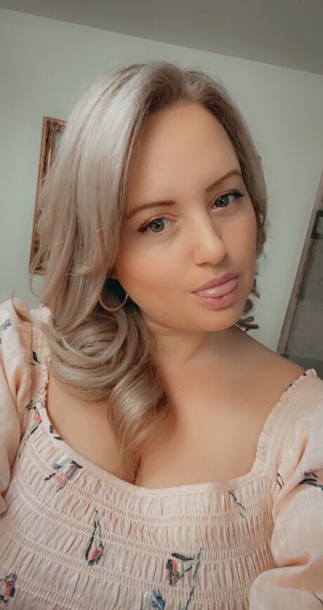 Wild Flower pretty pornstar image