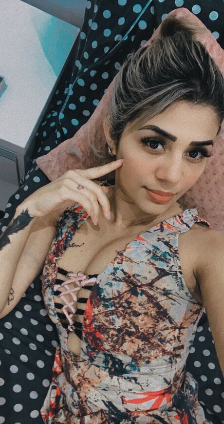 Eline Xavier model art image