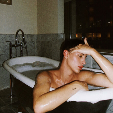 Icybaby hot model photo