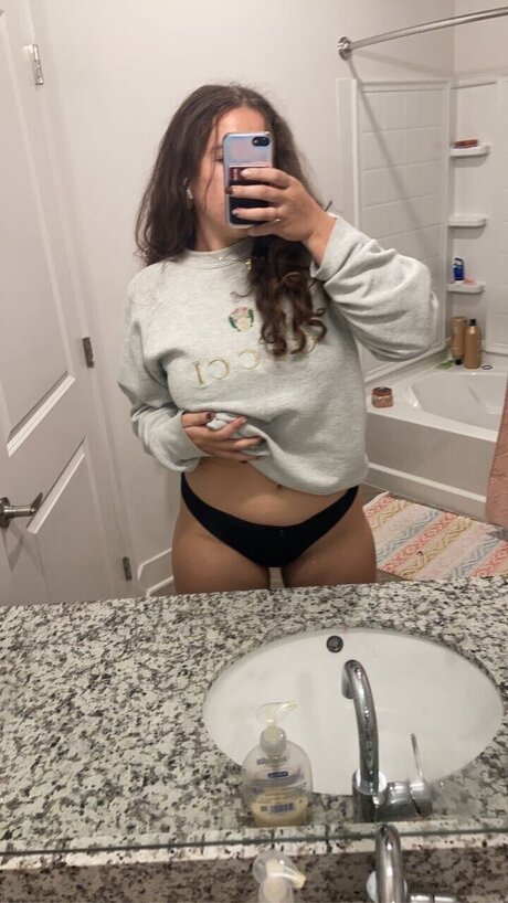 Katie Walters star exclusive pic